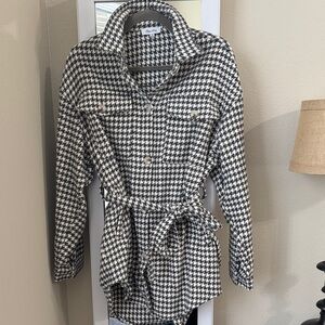 Charcoal and white Houndstooth jacket by Petal Dew never worn